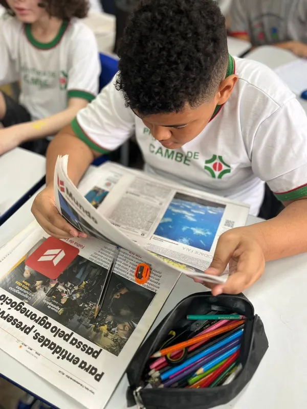 Na sala de aula da Escola Municipal Olavo Soares Barros, de Cambé, a Folha Cidadania também é uma ferramenta pedagógica que incentiva novos leitores