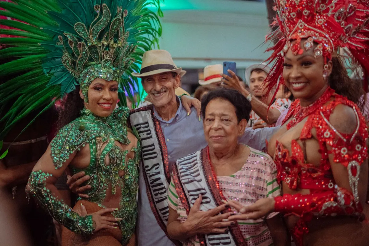 Seu Mário e Fatinha do samba: dois homenageados na noite por motivos bem diferentes