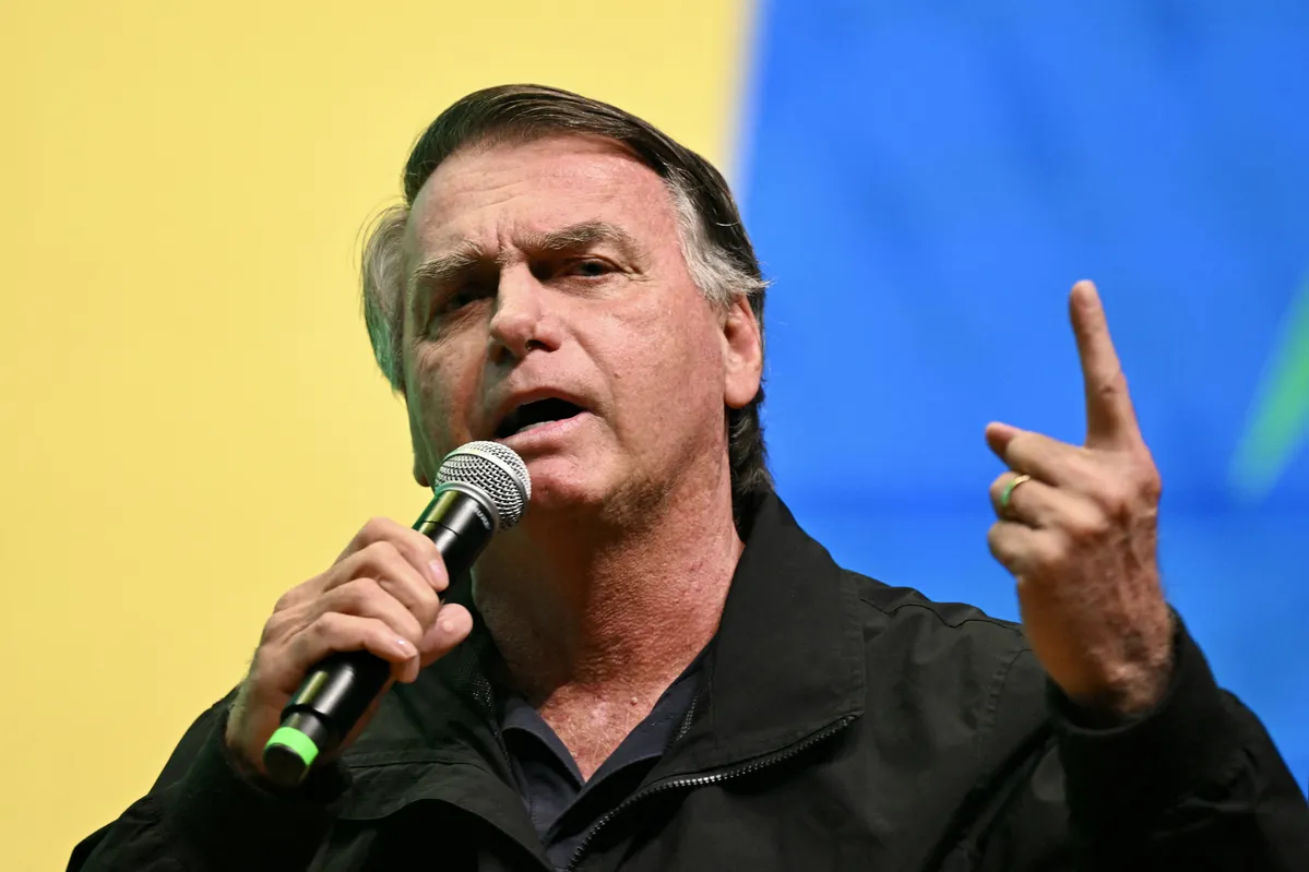 "O tempo todo [é] vamos prender o Bolsonaro. Caguei para a prisão", ironizou Jair Bolsonaro sobre a denúncia da PGR