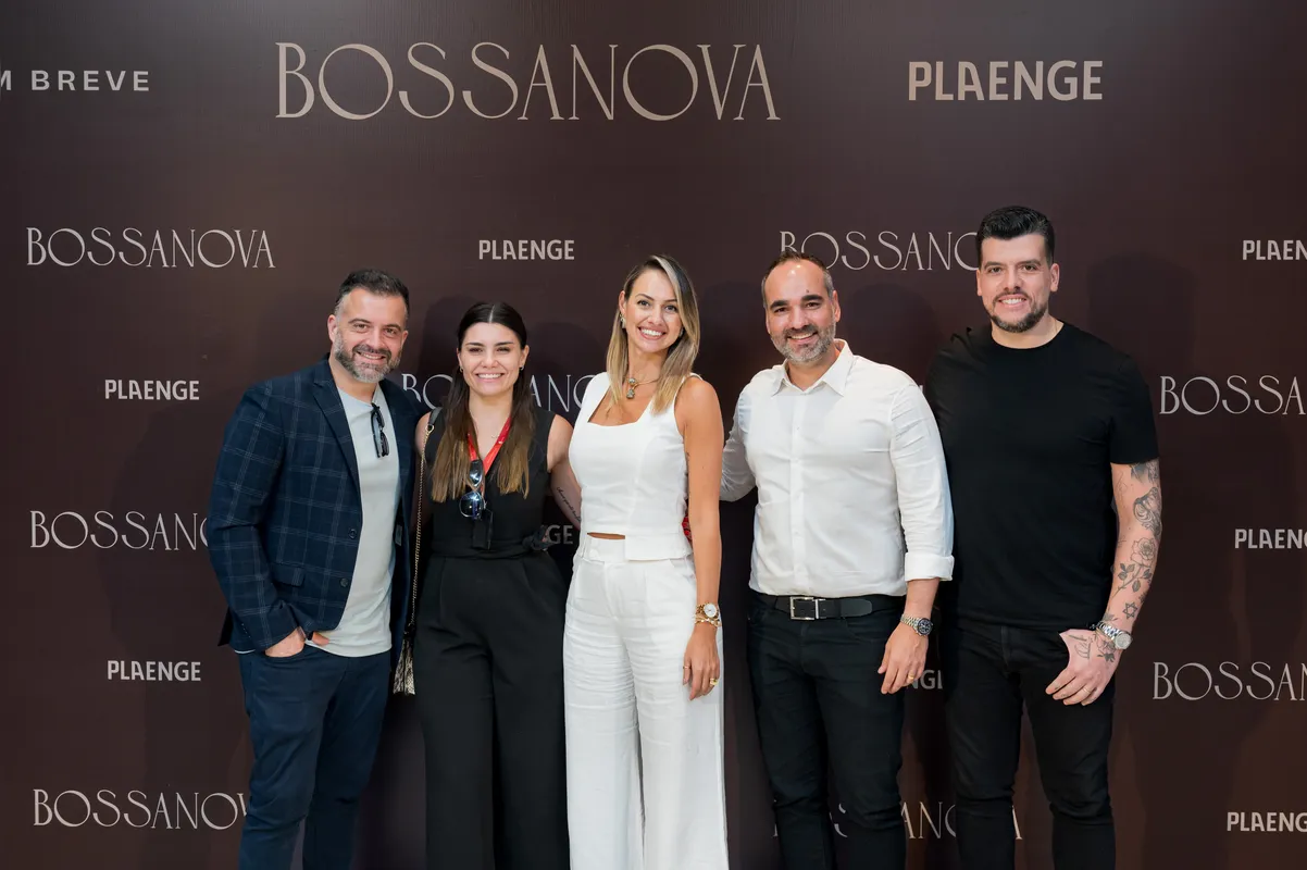 José Vinicius Munhoz, Fernanda Coppini, Carolina Pepelescov, Maurilio Bolonhesi e Renato Gomes
