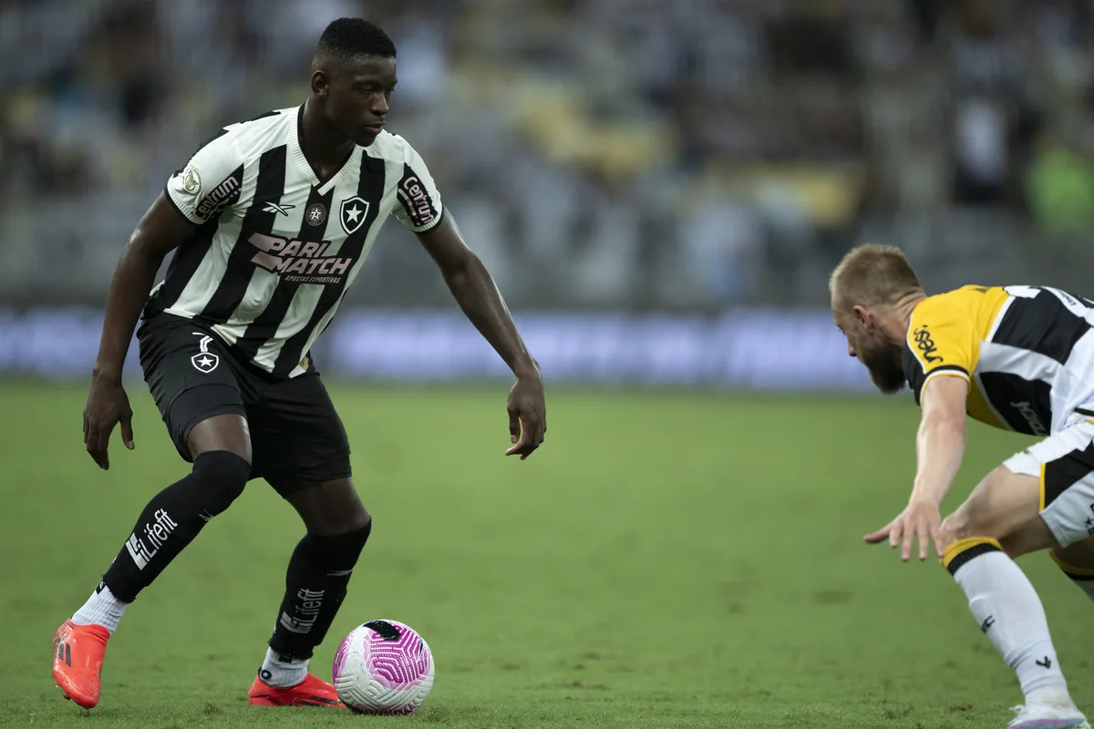 Destaque do ano, o atacante Luiz Henrique chegou a seleção brasileira e é uma das esperanças do Botafogo para chegar a decisão da Libertadores