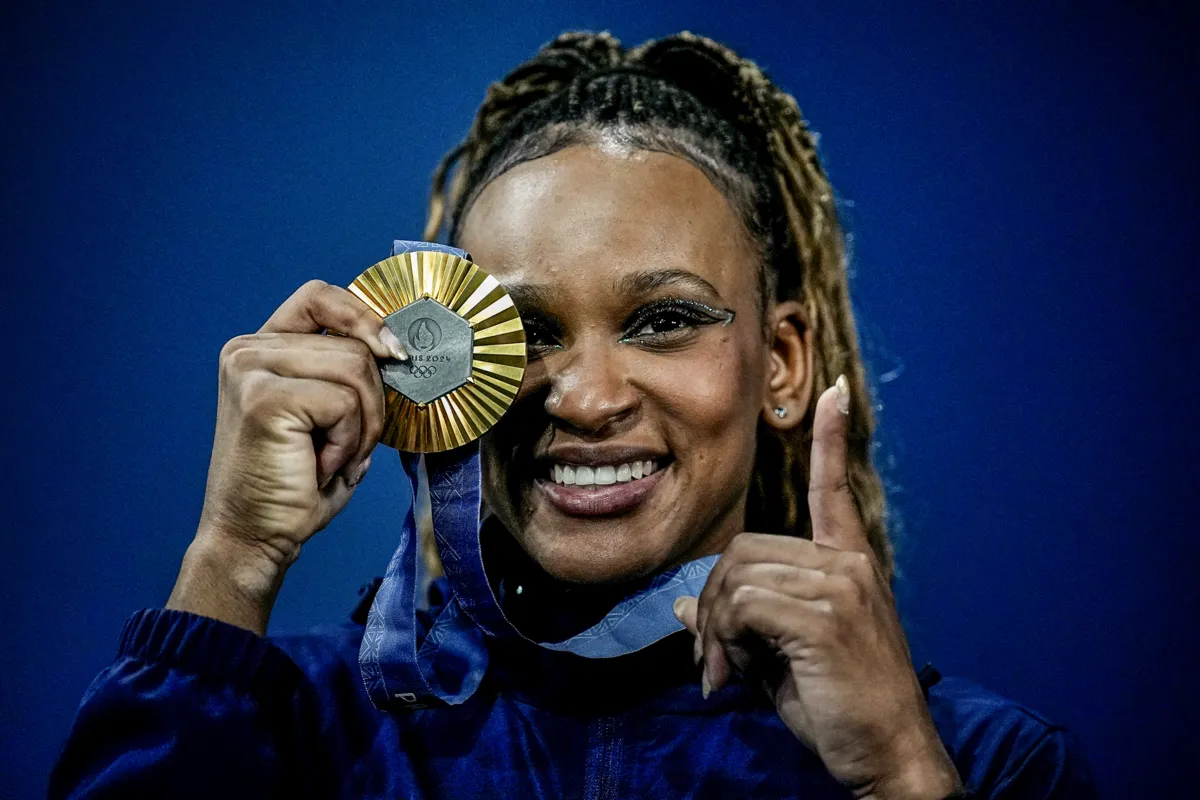 A ginasta Rebeca Andrade foi o grande nome brasileiro nas Olimpíadas de Paris ao conquistar  um ouro, duas pratas e um bronze