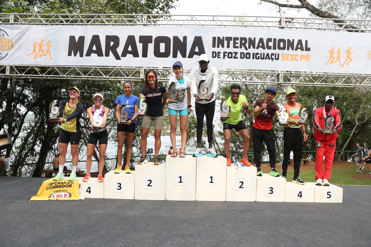 Imagem ilustrativa da imagem Brasil e Quênia dividem pódio na Maratona de Foz