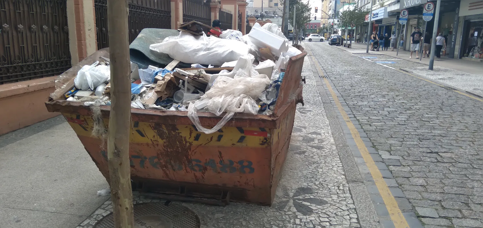 Imagem ilustrativa da imagem Caçambas exclusivas para coleta de resíduos de construções