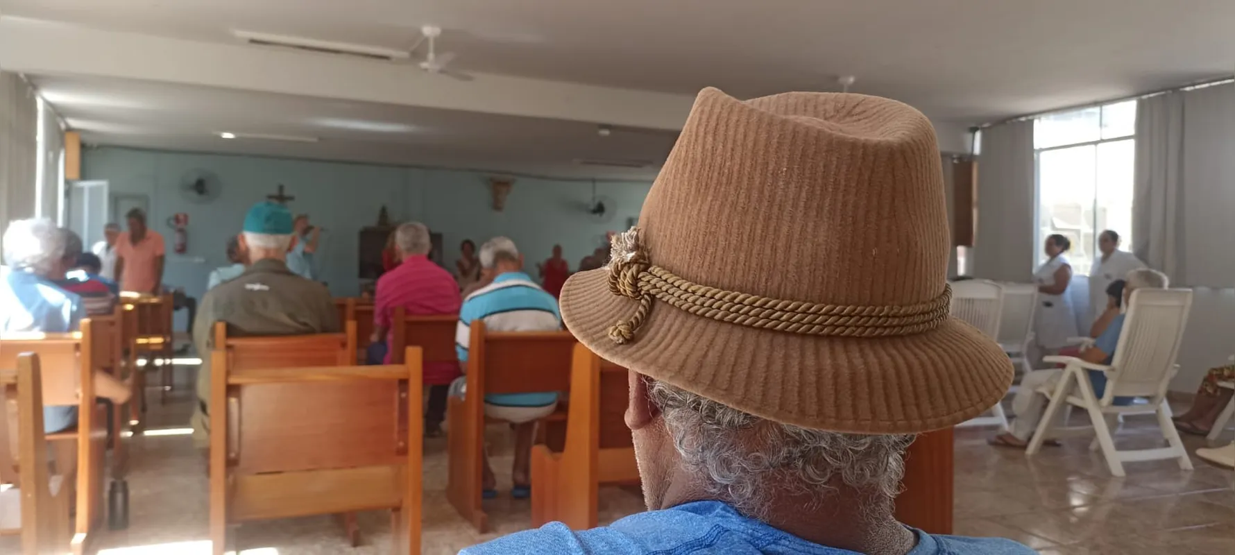 Imagem ilustrativa da imagem Cena musical em Londrina: idosos no palco e na plateia