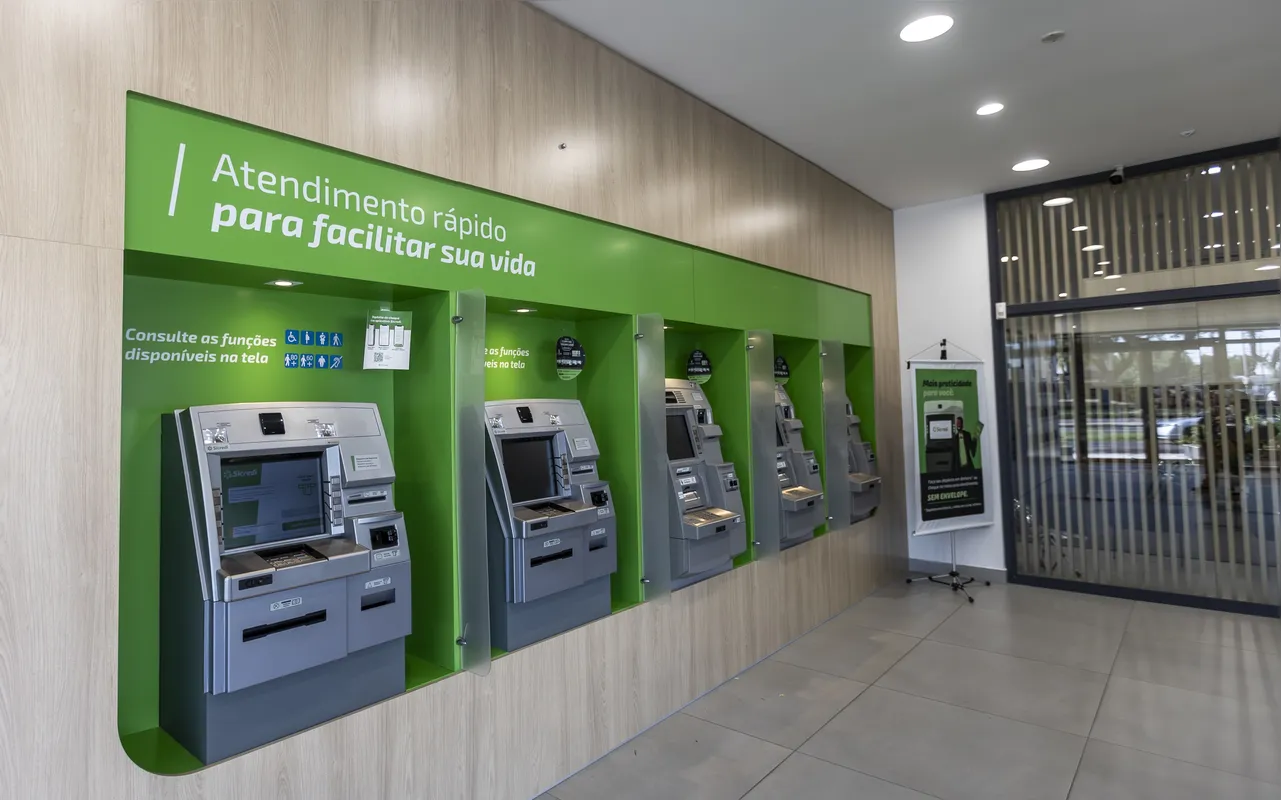 Com 9 unidades em Londrina, a cooperativa é  uma instituições financeiras com o maior número de agências na cidade