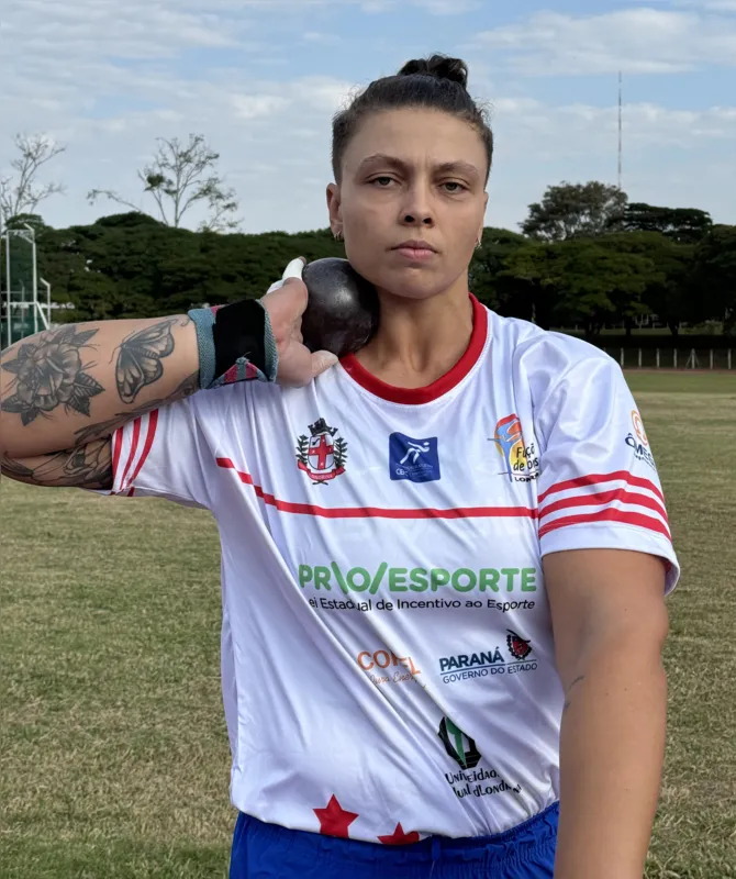 Livia Avancini integra a equipe de atletismo de Londrina há 20 anos e tenta disputar a sua primeira Olimpíada