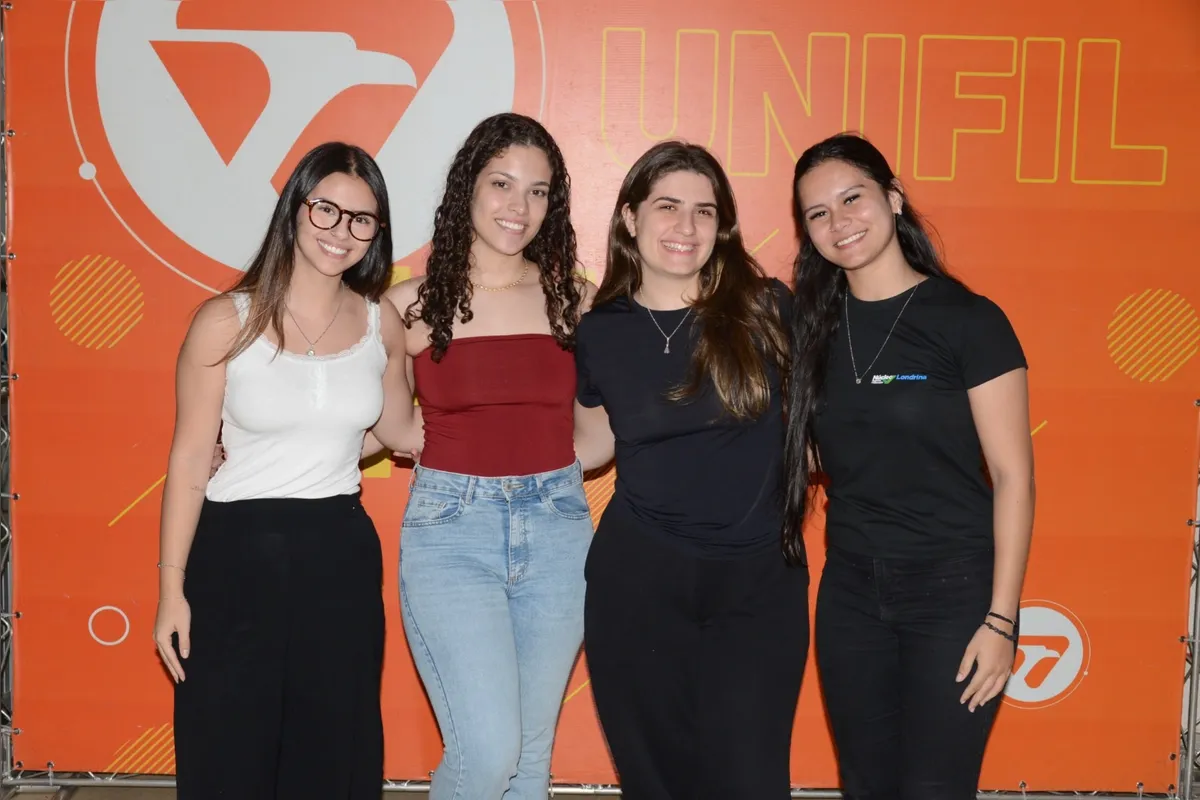 Heloisa Tironi, Raika Schmidt, Rafaela Jacomini e Amanda Soares