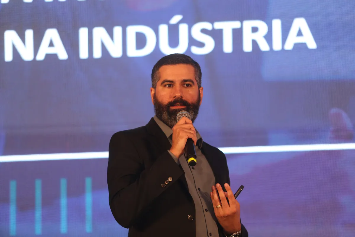 Higor de Menezes, gerente de Relações Internacionais na Fiep: "Quanto mais exportarmos, mais investimentos públicos para simplificar e agilizar o escoamento da produção serão necessários”
