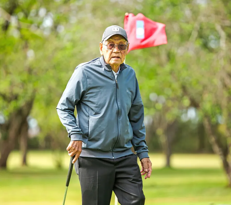 João Itimura de 94 anos, o praticante de golfe mais velho do LGC