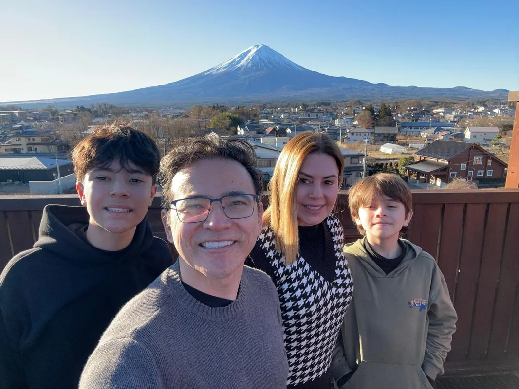 Imagem ilustrativa da imagem Conexão Japão: Marcelo Ono e família