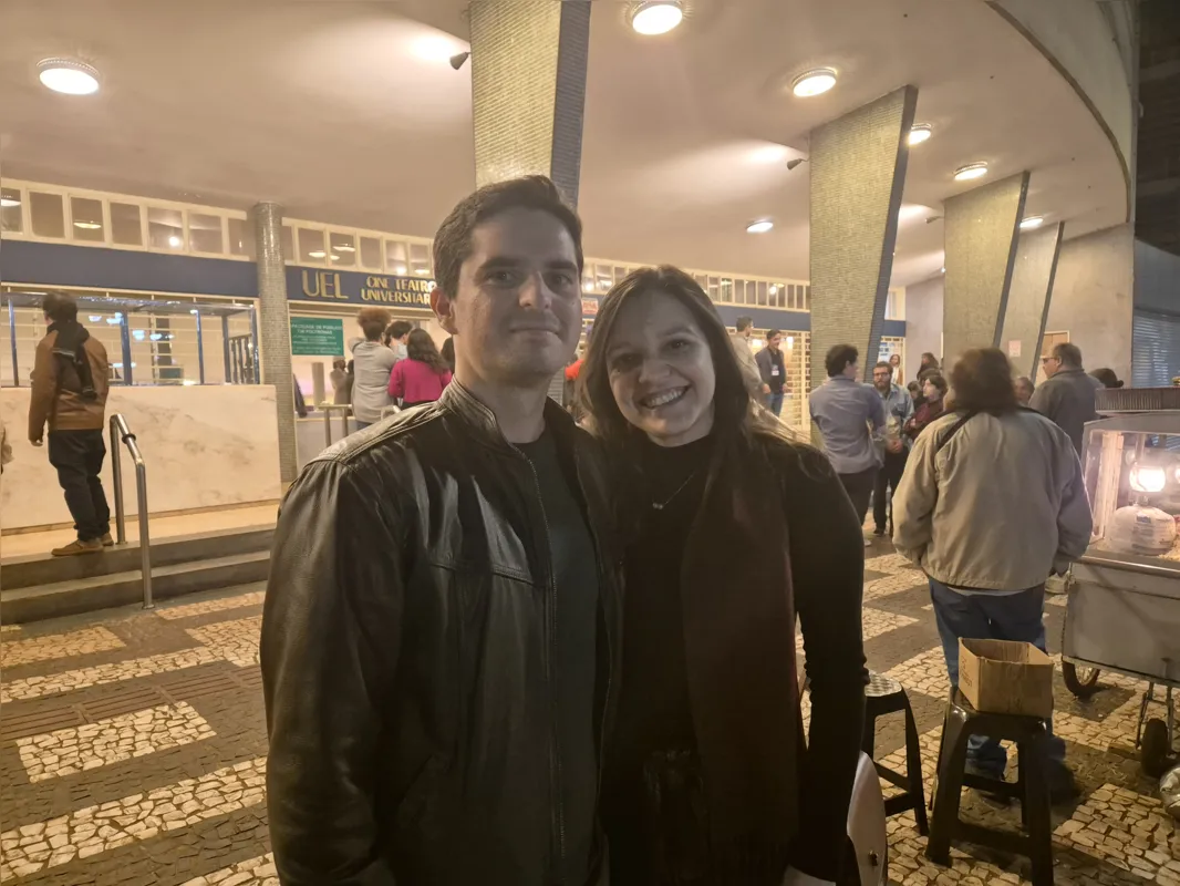 Valdir Mariucci Junior com a namorada Juliana Monteiro