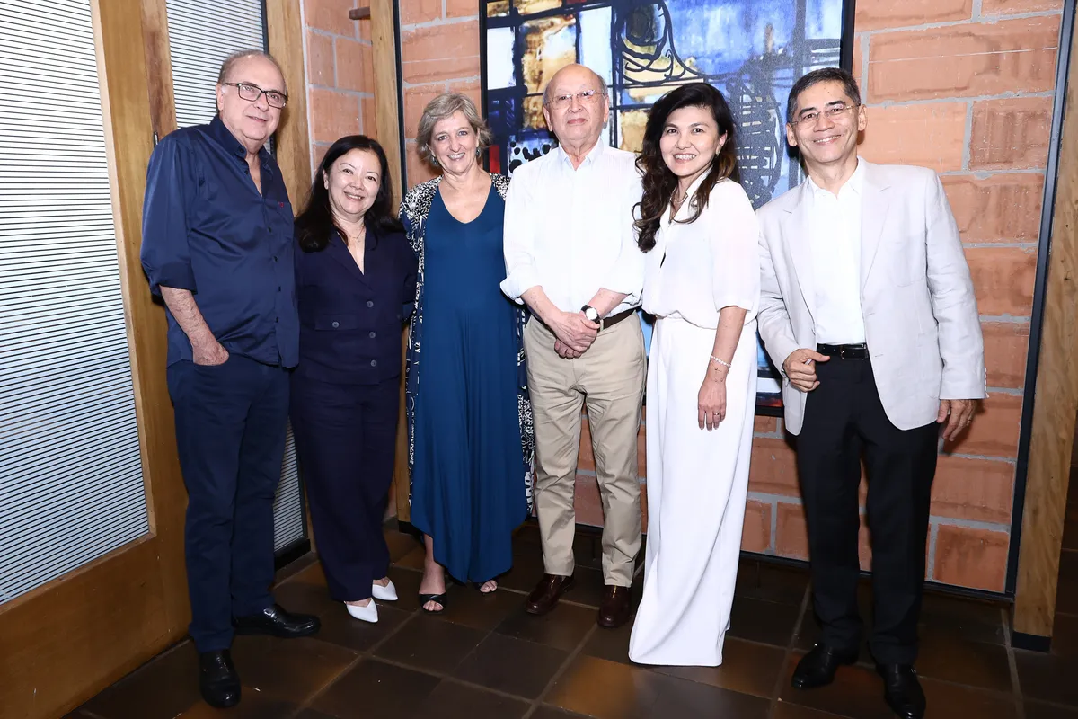 Dr. Sergio Pacheco, Dra. Sandra Mizubuti, Dra. Cornelia Wendel, Dr. Nobuaqui Hasegawa, Dra. Ana Paula Oguido e Dr. Rui Schimiti