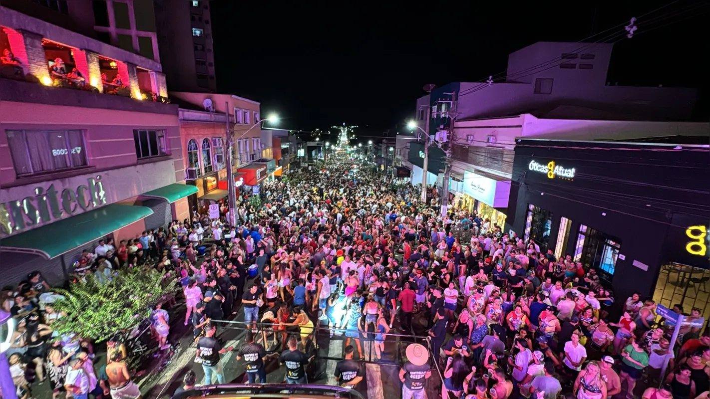 Imagem ilustrativa da imagem Consagrado, Carnaval de Cornélio é atrativo para toda região