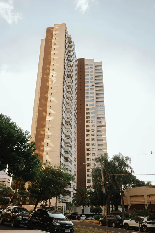 O edifício Torre de Málaga revolucionou o mercado de imóveis e ainda hoje é símbolo de um estilo de vida diferenciado