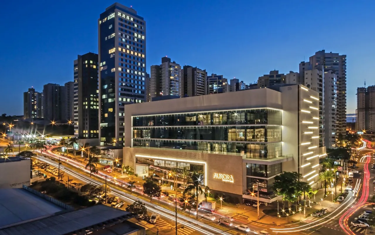 O Aurora Shopping, na Avenida Ayrton Senna: 200 lojas de várias metragens e mil vagas cobertas