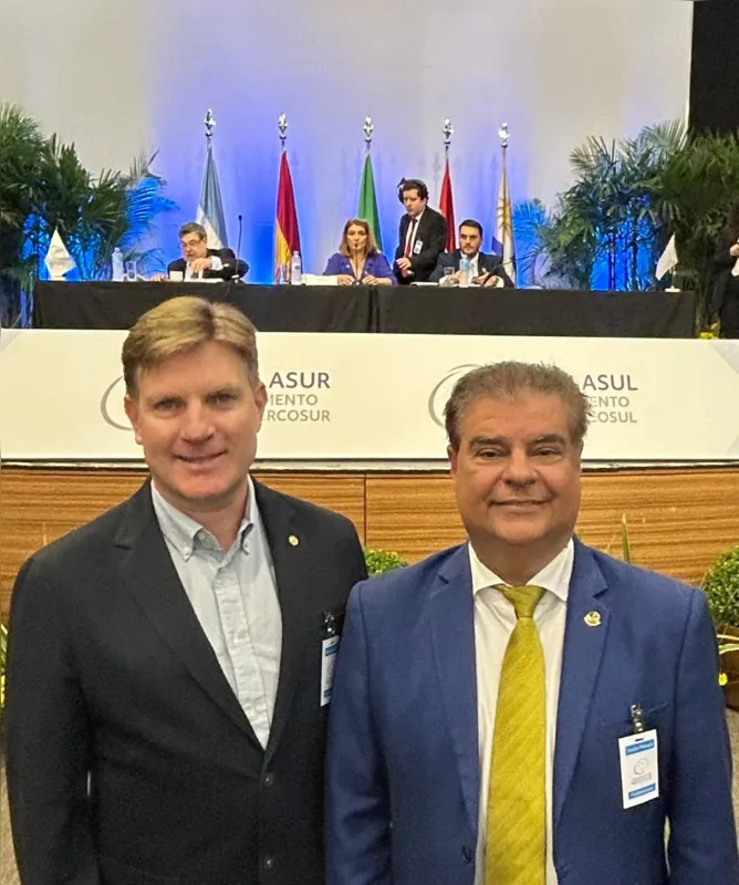 Imagem ilustrativa da imagem Deputado Padovani toma posse como membro do Parlasul