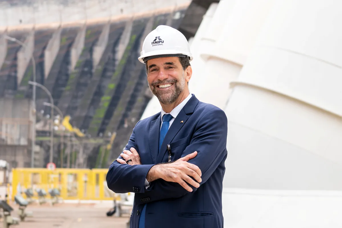 O diretor-geral brasileiro de Itaipu, Enio Verri: “O cálculo da energia elétrica entra na cesta básica da inflação, ou seja, quando baixamos o valor da energia elétrica, a inflação baixa também"