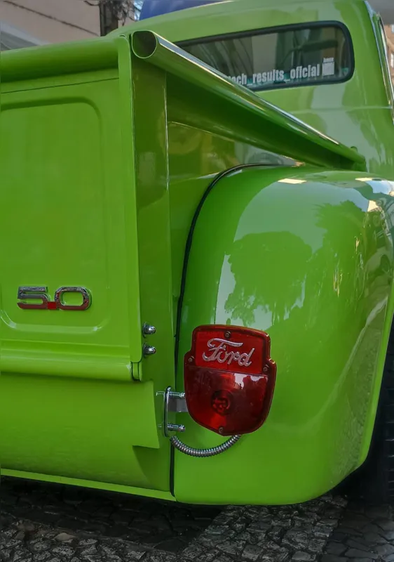 Detalhe da  F100 ano 1961, avaliada em  R$ 300 mil
