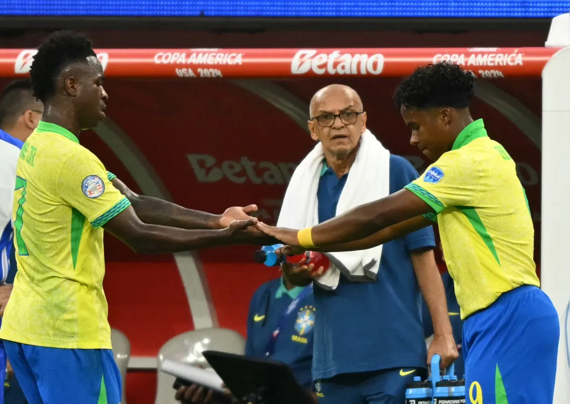 Vini Jr. e Endrick: dupla que o técnico Dorival Junior utilizou em menos de um partida pode iniciar jogo contra o Paraguai