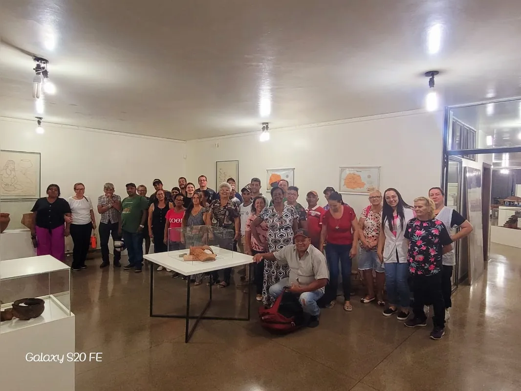 Visita ao Museu Histórico de Cambé faz parte das atividades externas dos alunos do curso
