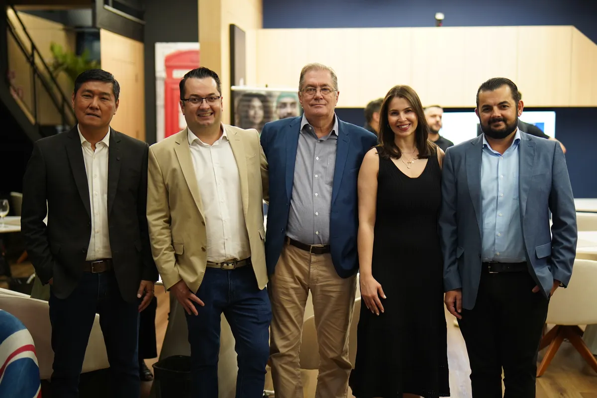 Luís Itakura, Vanderson Lopes, Donizetti Feriani, Fernanda Pires e Wagner Lopes