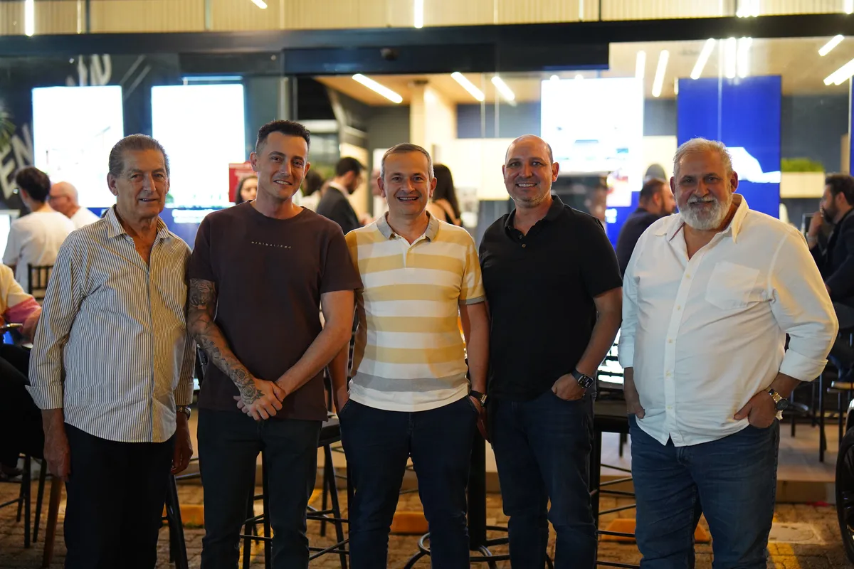 Elio Redon, Júlio Alves, Eduardo Esquadrilon, Weslei Duarte e Paulo Muliterno