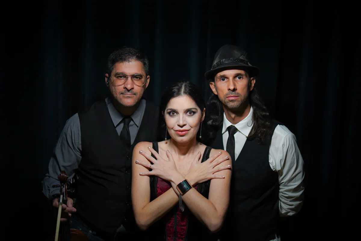 Trio Amadeus animou a noite: repertório transitou do clássico ao rock