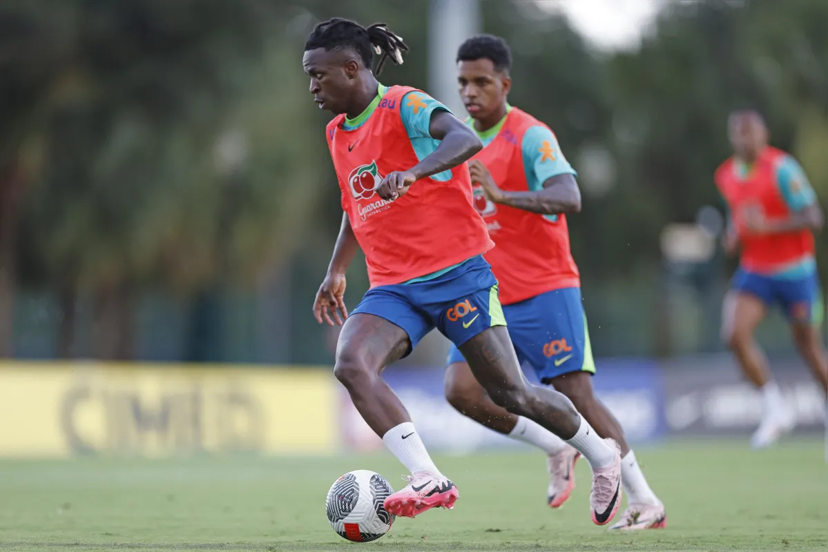 Depois de ter entrado apenas no fim contra o México, Vini Jr. retoma a condição de titular no ataque brasileiro em amistoso contra os Estados Unidos