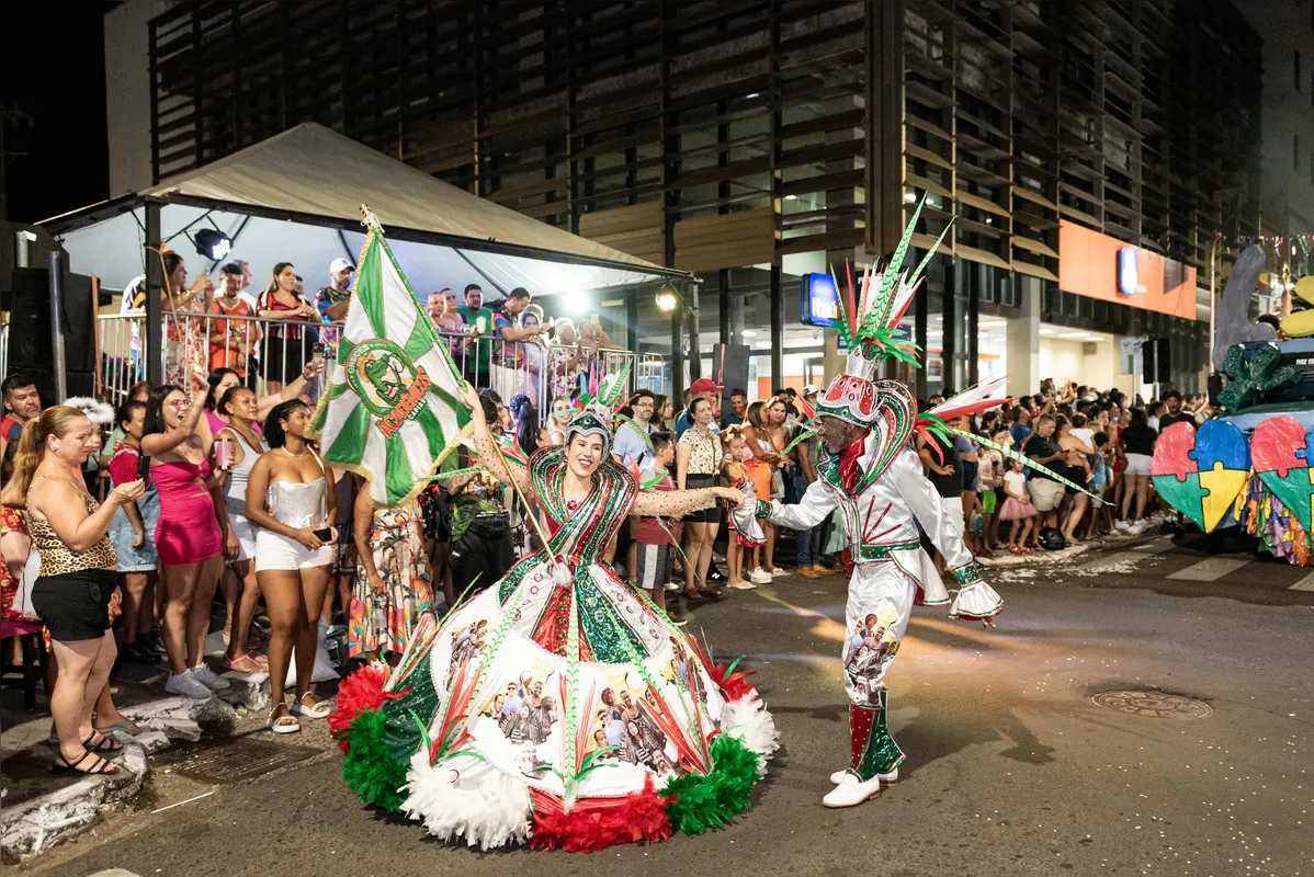 Escola nasceu como bloco carnavalesco em 2019; neste ano cerca de 200 pessoas devem desfilar com a Capiau