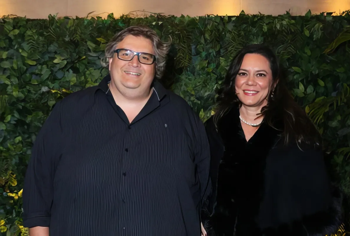 Entre tantos amigos presentes , o renomado advogado André Cunha e sua esposa Adriana Kerche