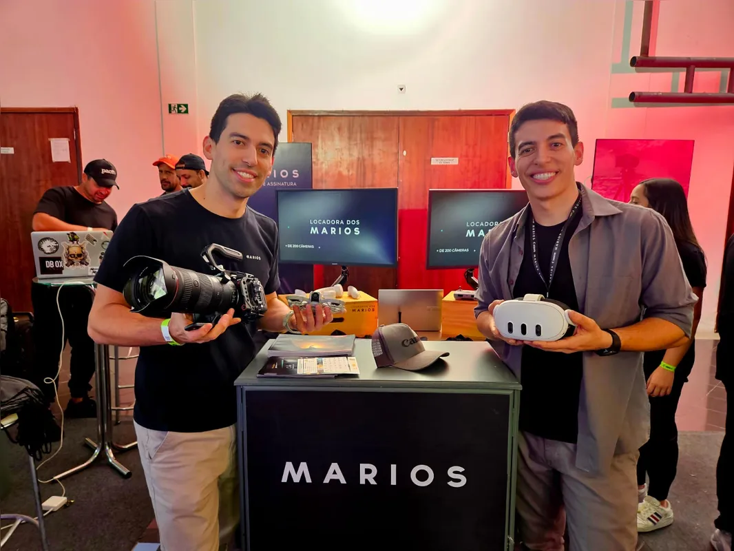 Os irmãos Mario, que atuam no mercado curitibano há 12 anos, facilitam a compra e o acesso a equipamentos