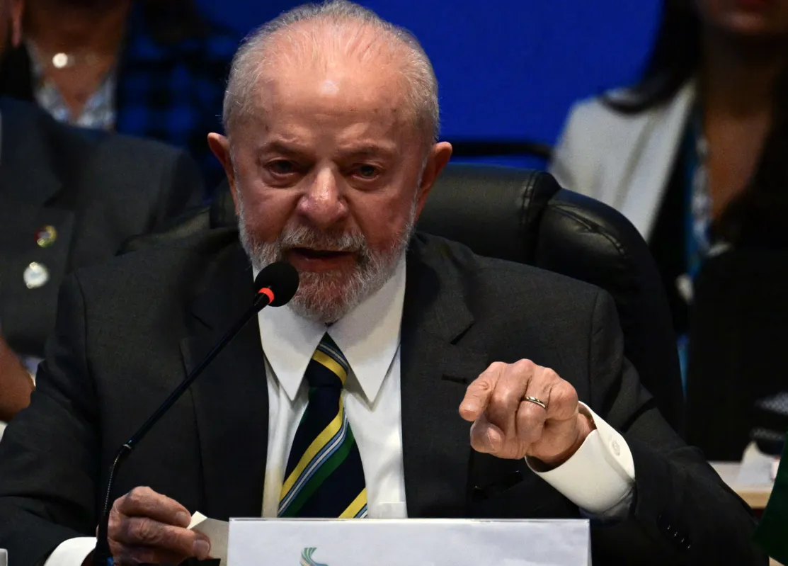 "Todas as vezes que viajo para estado, convoco governador, porque quero que ele vá. Quero que ele fale. Quero que ele diga o que tiver que dizer", afirmou Lula