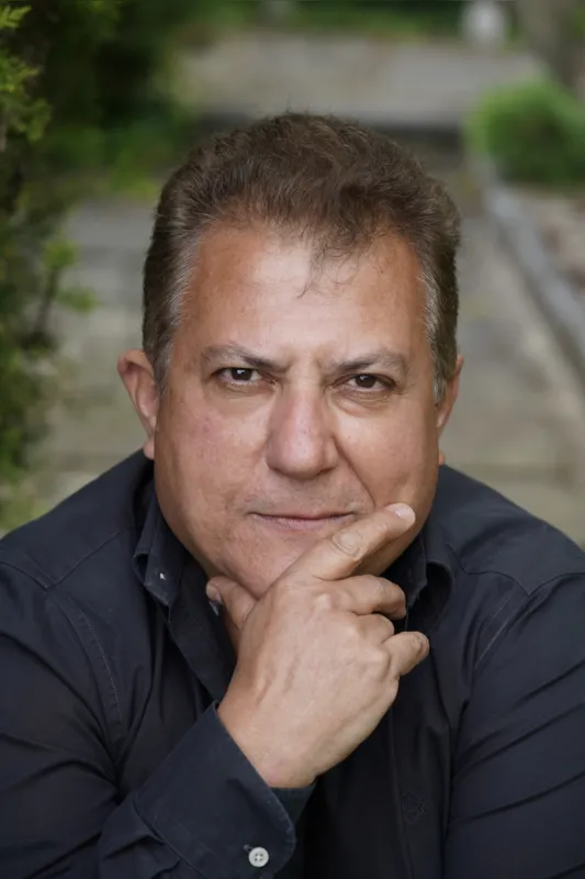 Rodrigo Garcia Lopes: "Sem dúvida, os caligramas de Apollinaire impactaram a Poesia Concreta brasileira e a poesia visual internacional, até mais do que os concretos gostariam de admitir"