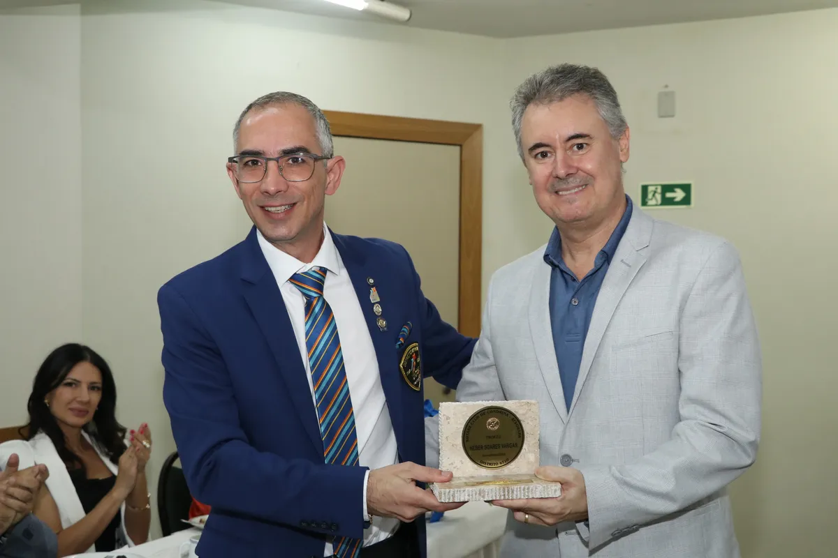 O Governador Renato Rezende Egea como homenageado Alexandre Urbano