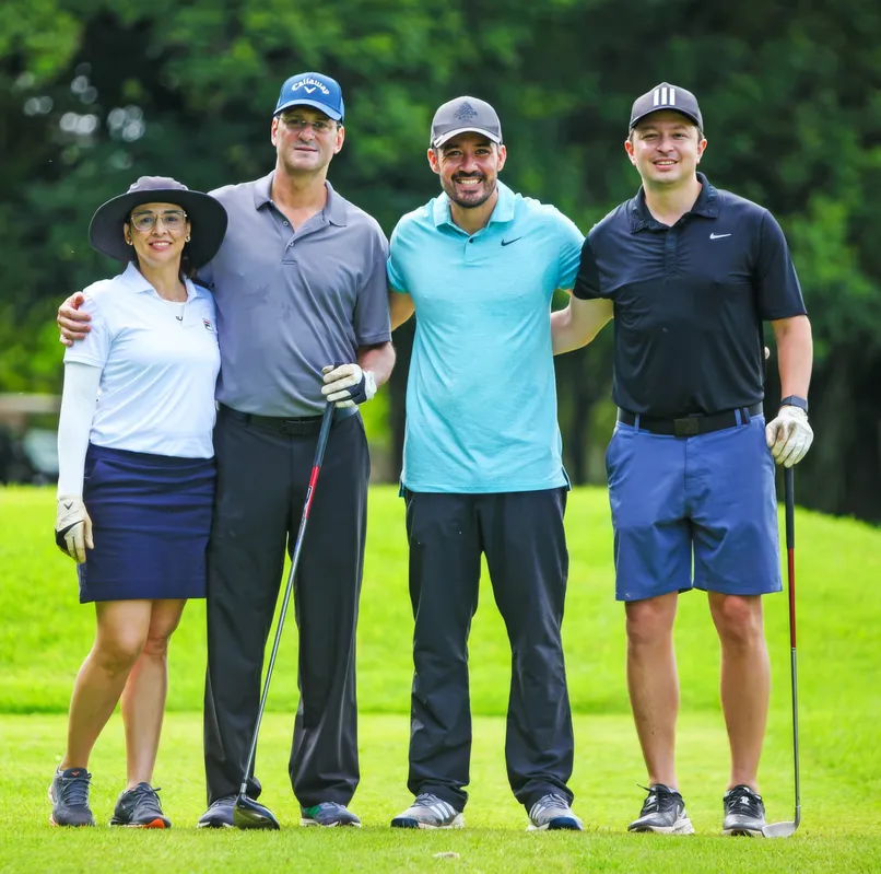 Rejane Alves Medeiros, Gustavo Gattass de Campos, Renan Bacarin e Marco Fujiwara