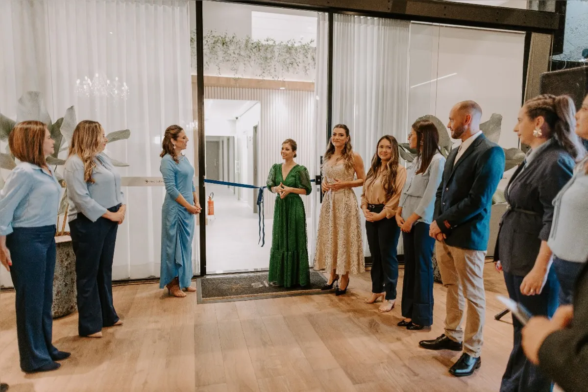 Paula Rossi, Sabrina Martire, Pollyanna Anderson Alves, Flávia Zanoni, Thayse Casagrande, Fernanda Amorim, Fábio Ovenhausen e Eloyse Frias