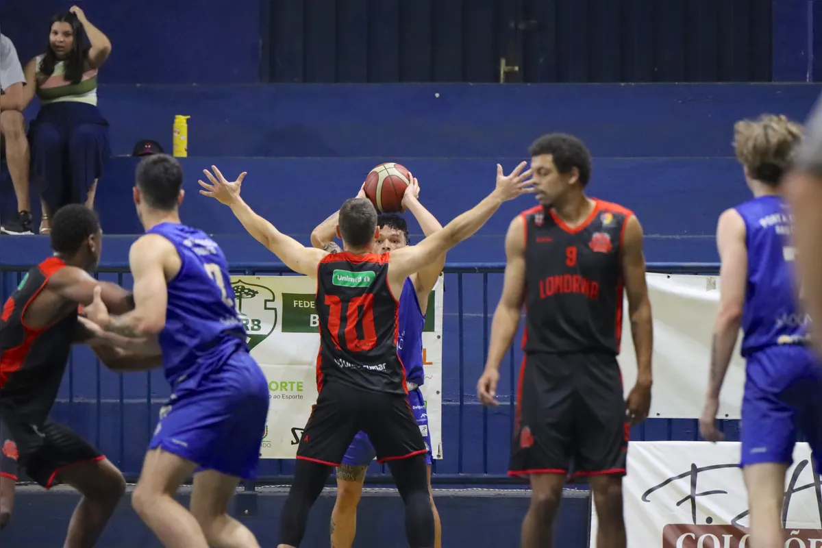 Imagem ilustrativa da imagem Já classificado, Londrina Basketball enfrenta Ponta Grossa