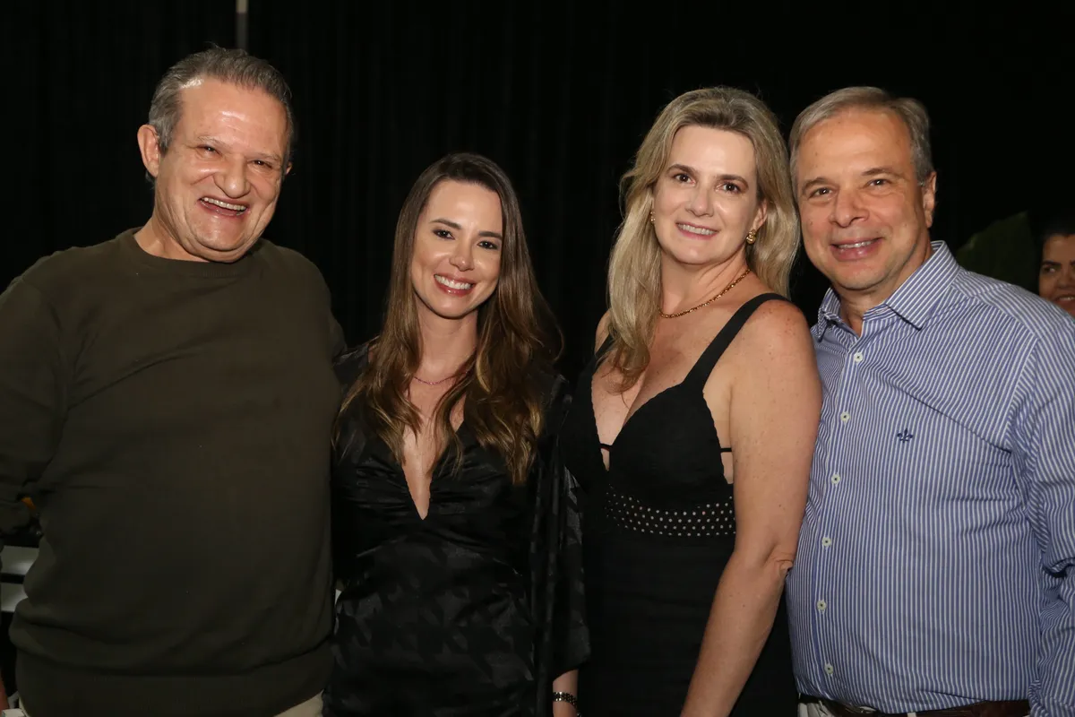 Aparecido e Camilia Andrade com Tobeta e Roberto Prescinotti