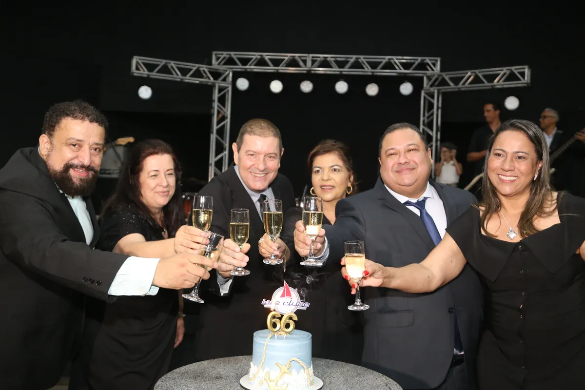 Willians Nunes Otaviano, Regiane Arando Lopes, o comodoro Carlos Marques Castilho e Rosely Costa Castilho, Ricardo Alves da Silva e Rosângela Pinheiro Silva