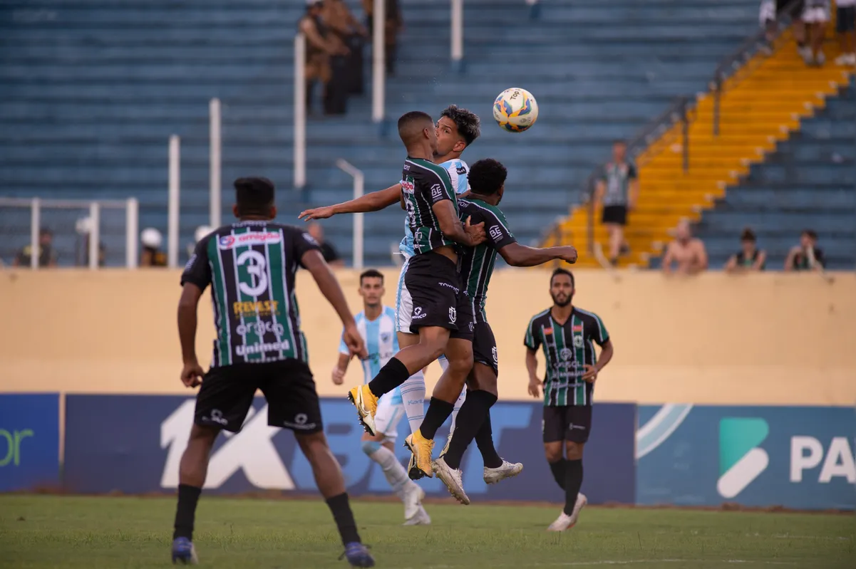 Em 2024, Londrina e Maringá também jogaram no estádio do Café e o Tubarão venceu o rival por 3 a 1