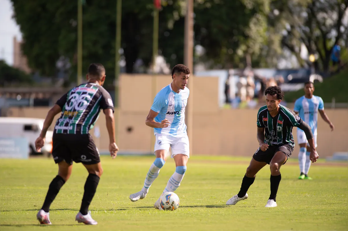 Rivais em 2025 no Paranaense e Série C, LEC e Maringá se enfrentam na abertura do Torneio Paraná de Verão
