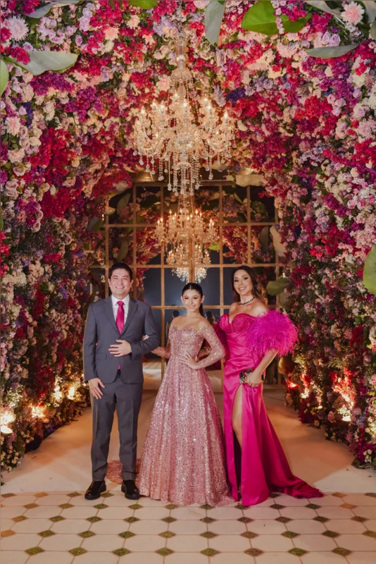 Fernando Tanida, Laura de Souza e Isabela Oliveira Tanida