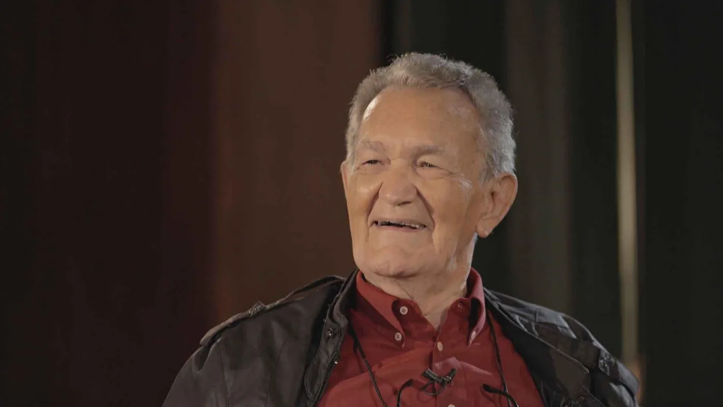 Léo Batista está na Globo há mais de 50 anos e é um dos funcionários mais longevos do canal