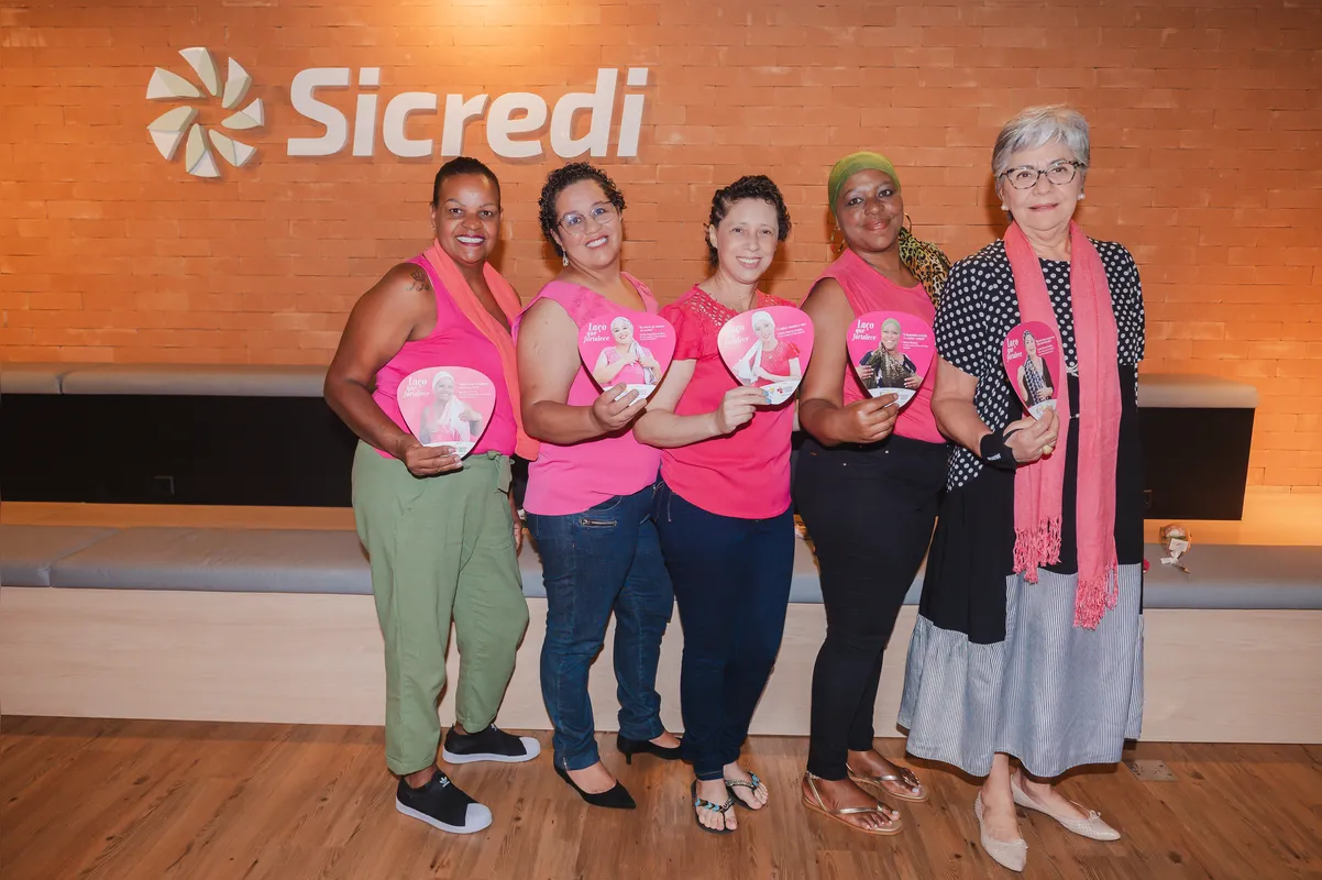 As mulheres que posaram para os leques: Rosimary Ferreira, Eunice Nogueira da Silva, Iranilda Alves de Almeida, Silvana Horácio e Leonilde Favoreto de Mello