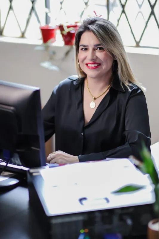 Leda Maria Araújo, diretora das Bibliotecas Públicas de Londrina: As bibliotecas devem trabalhar o livro como se fosse um brinquedo, como algo que desenvolva a criatividade e a imaginação"