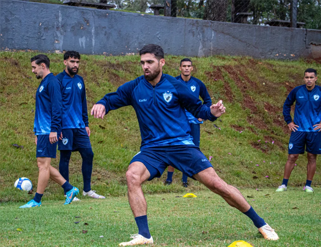 Imagem ilustrativa da imagem Londrina confirma contratação de zagueiro para a Série C