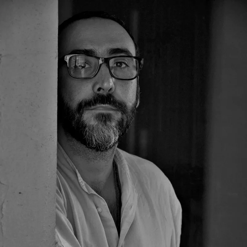 Guilherme Gontijo Flores: escritor brasiliense também participa do bate-papo "Poesia em toda parte"
