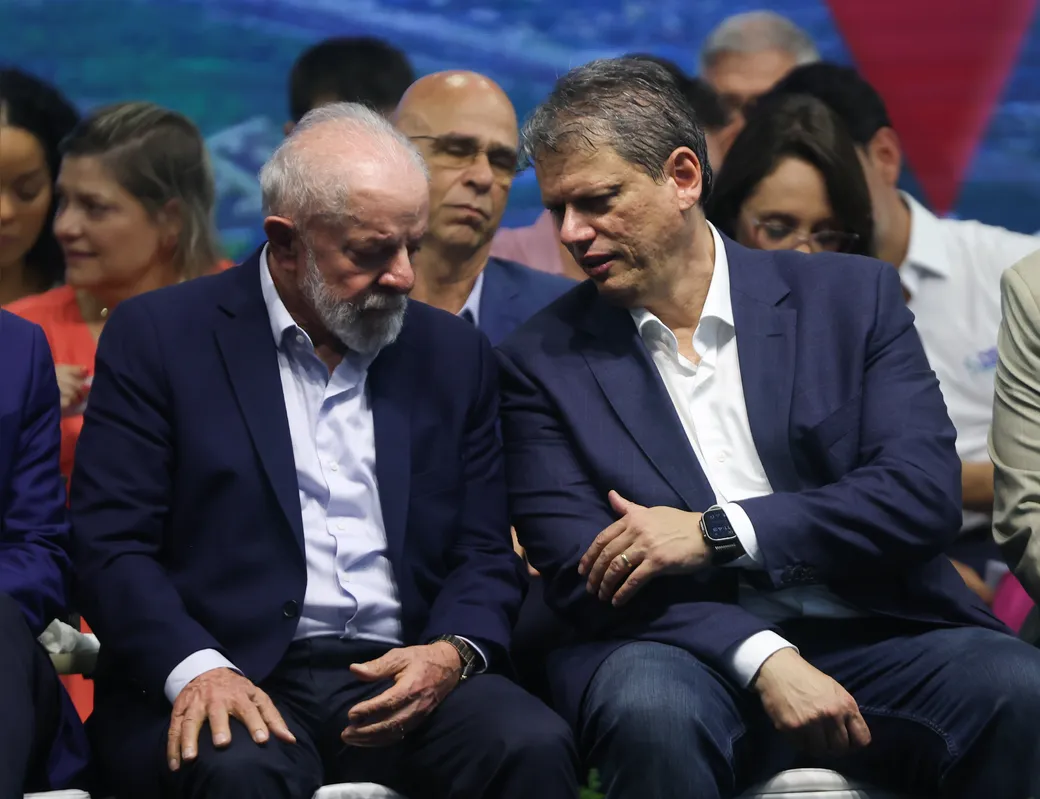 Lula e Tarcísio de Freitas: "As diferenças têm que ser deixadas de lado para que a gente chegue num consenso", disse o governador