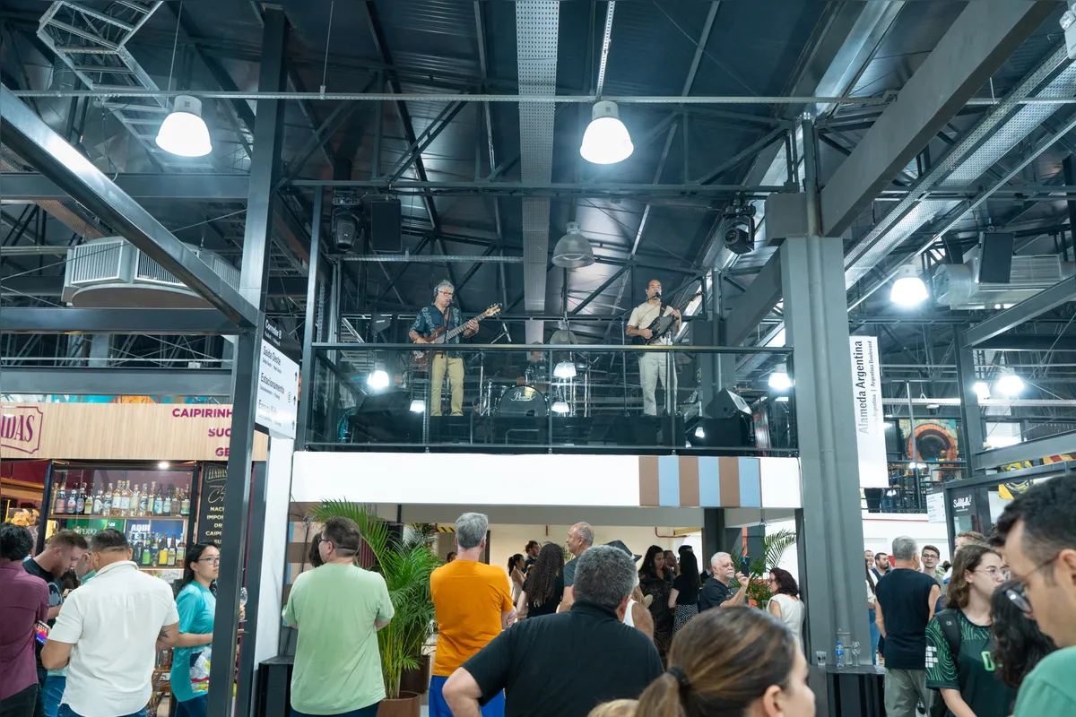 Imagem ilustrativa da imagem Mercado Público Barrageiro abre as portas com casa cheia